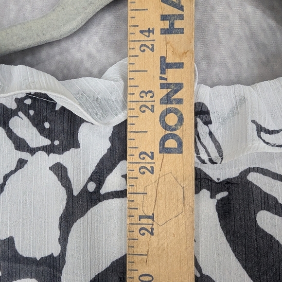 Evan-Picone Size 12 Petite NWT Sleeveless Blouse With Ruffle Neckline - Picture 10 of 11